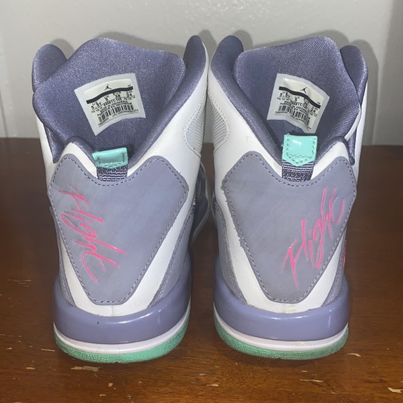 Jordan Flights - Picture 4 of 8